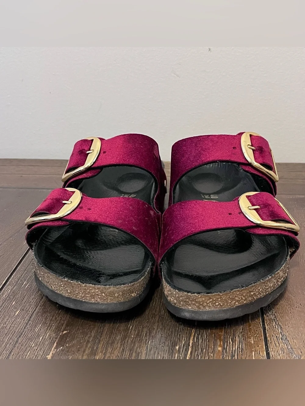 Birkenstock Arizona Big Buckle Velvet Maroon Sandals size 40 Women’s 9 - Picture 2 of 11